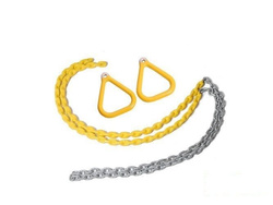 Cerchi triangolari da ginnastica incatenati