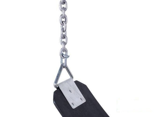 Altalena flessibile su catena per un parco giochi pubblico