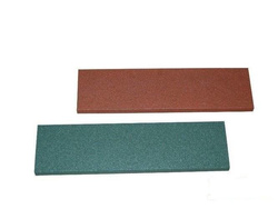 Angolo in gomma 60x16x4,5 cm